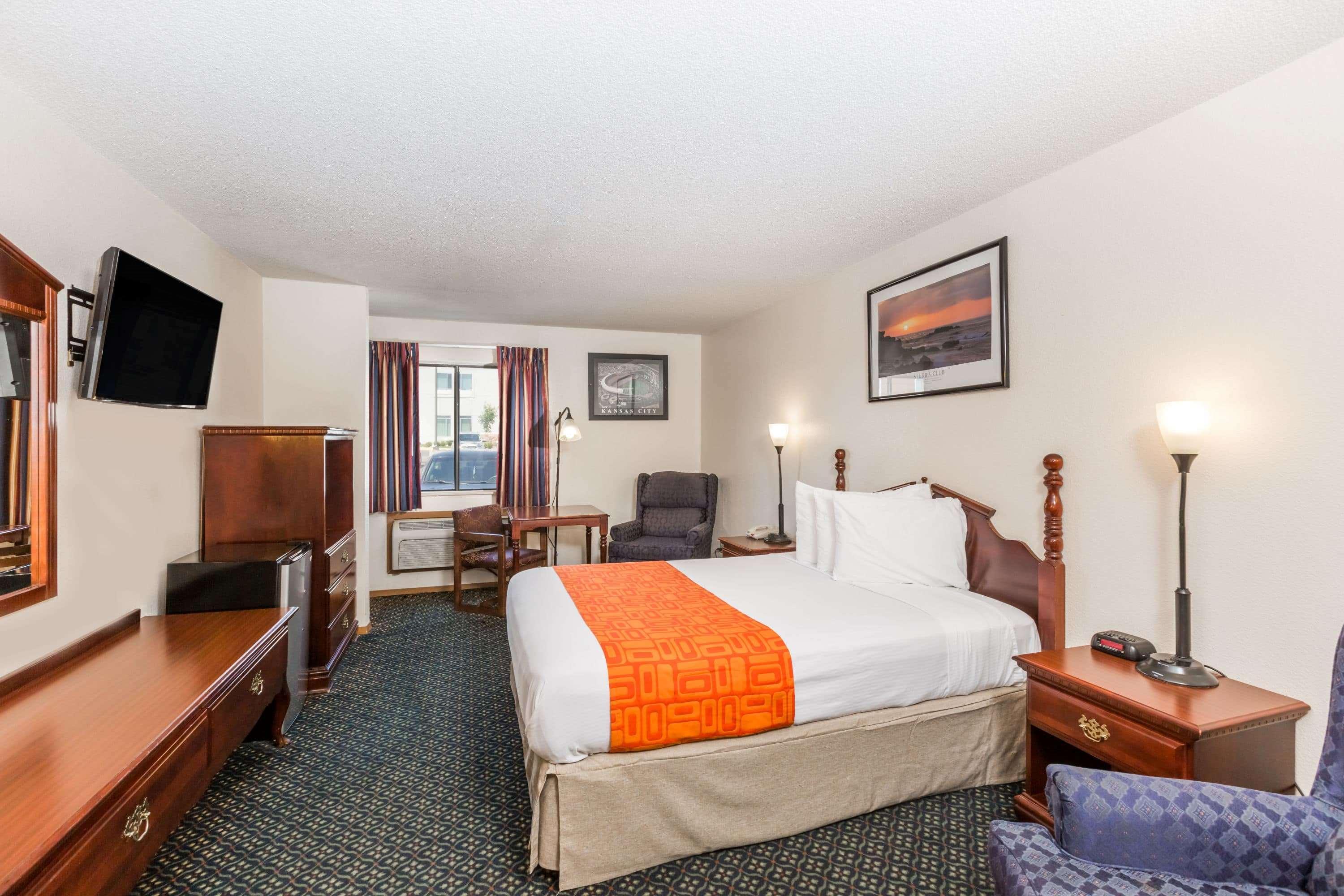 Howard Johnson By Wyndham Wichita Airport Экстерьер фото